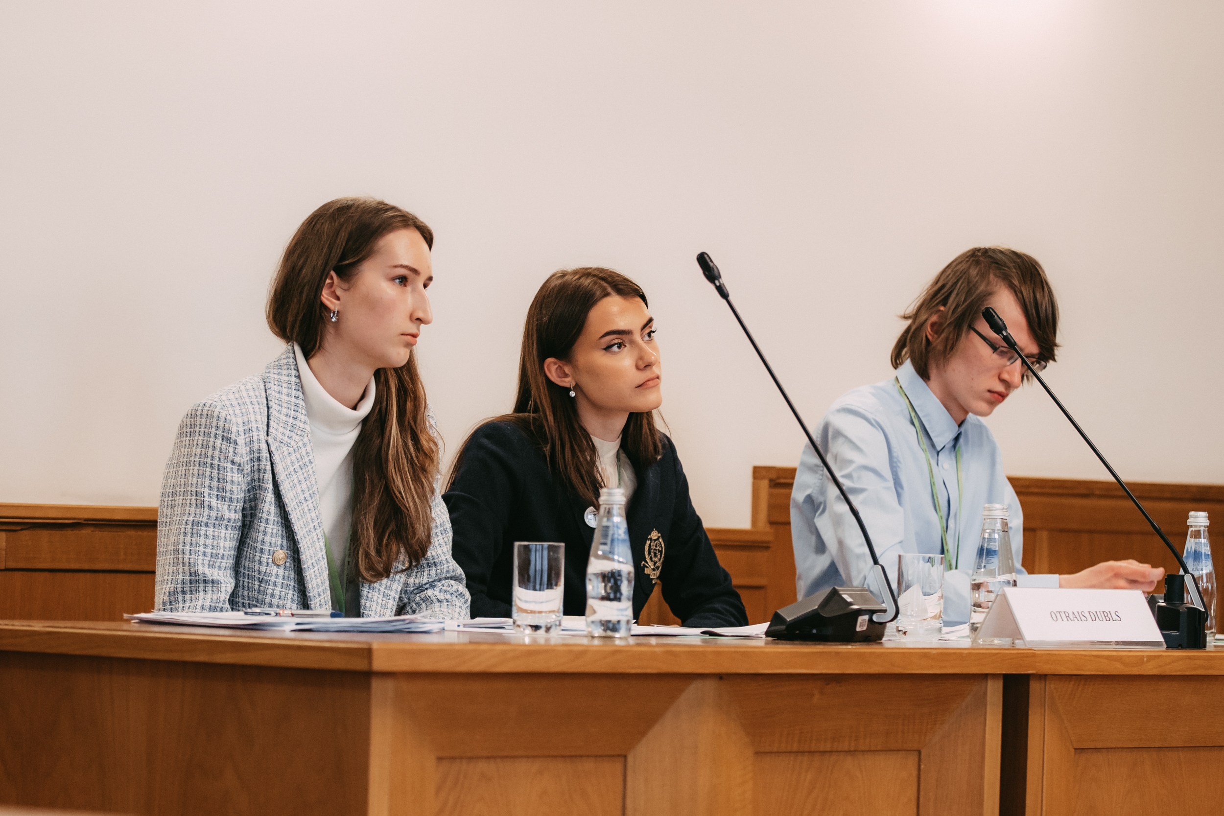 Fināla izspēle Satversmes tiesas zālē. Pieteicēja puse. Latvijas Universitātes komanda 