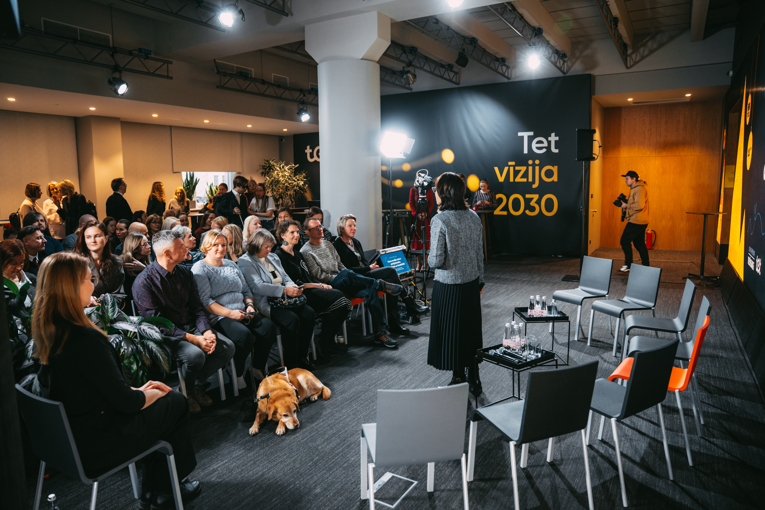 Diskusijas dalībnieki un apmeklētāji