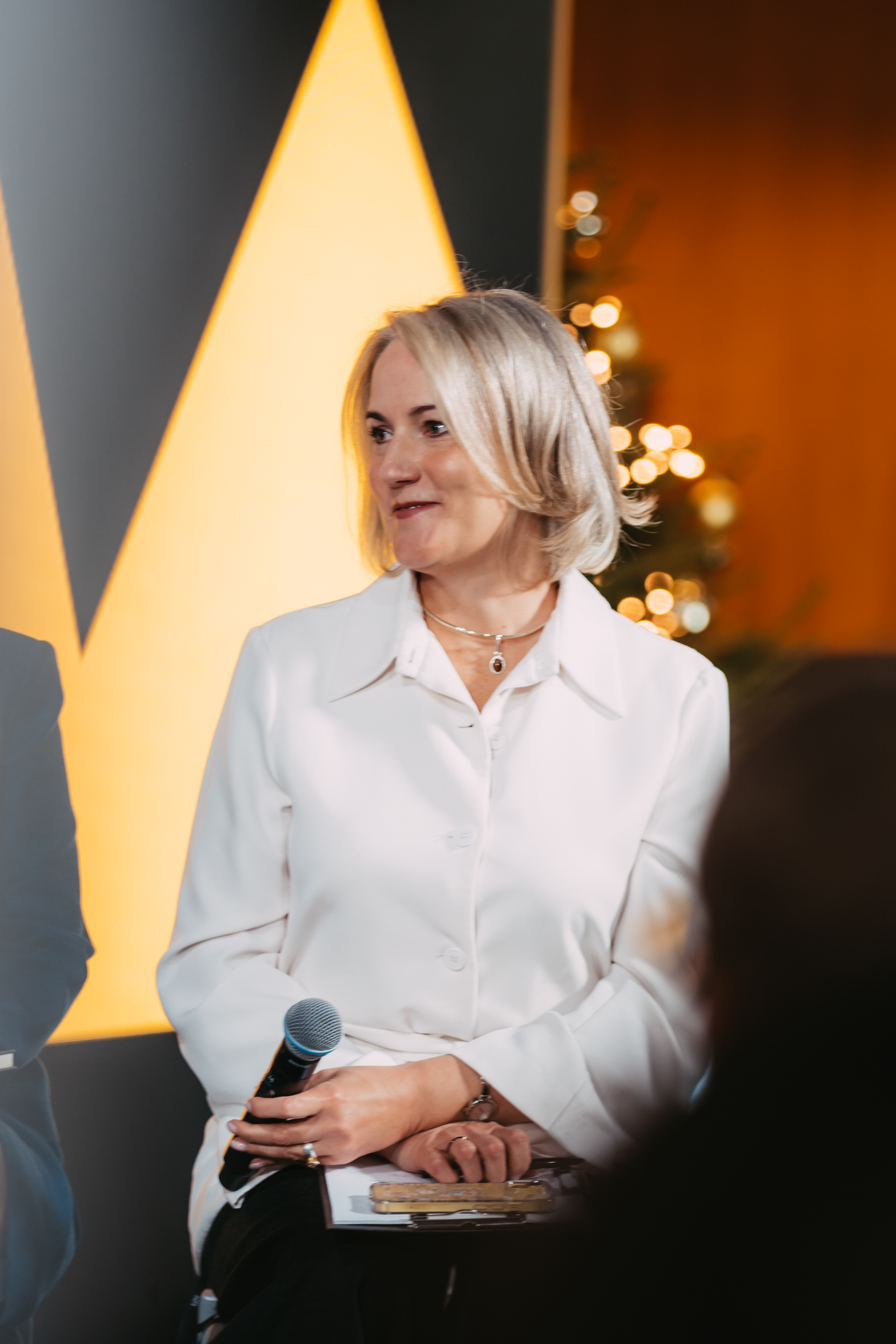 Diskusijas dalībniece, Tet ilgtspējas attīstības direktore Adriāna Kauliņa