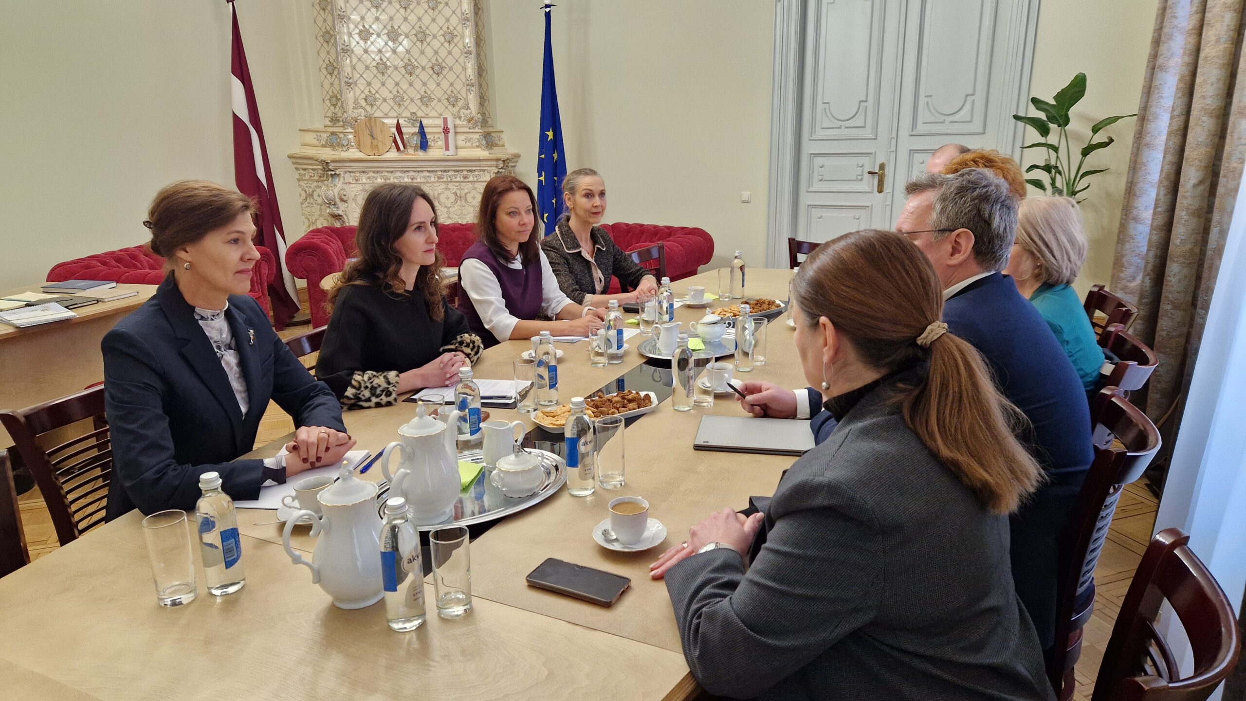 Tiesībsardze Karina Palkova tiekas ar Rīgas domes pārstāvjiem