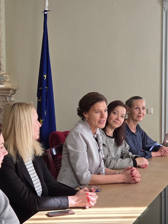 Ēnu diena Tiesībsarga birojā, ēnotājas uzrunā tiesībsardzes vietniece Ineta Piļāne