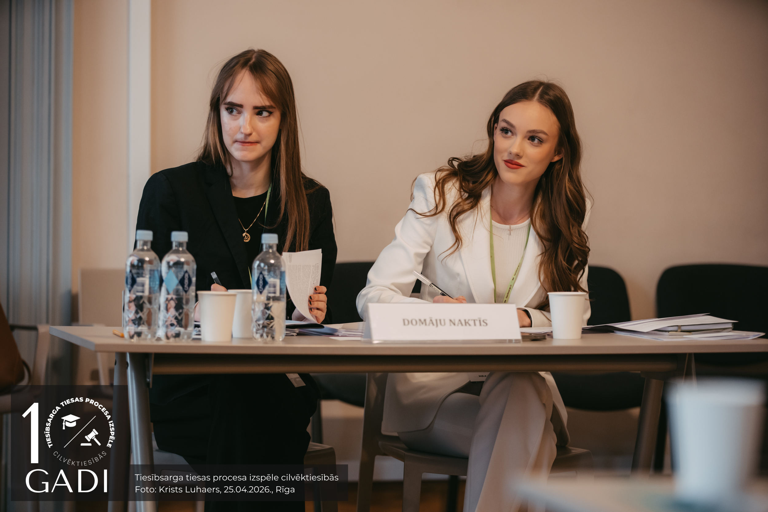 Latvijas Universitātes komanda “Domāju naktīs” - Nikola Makarova un Tīna Reksce