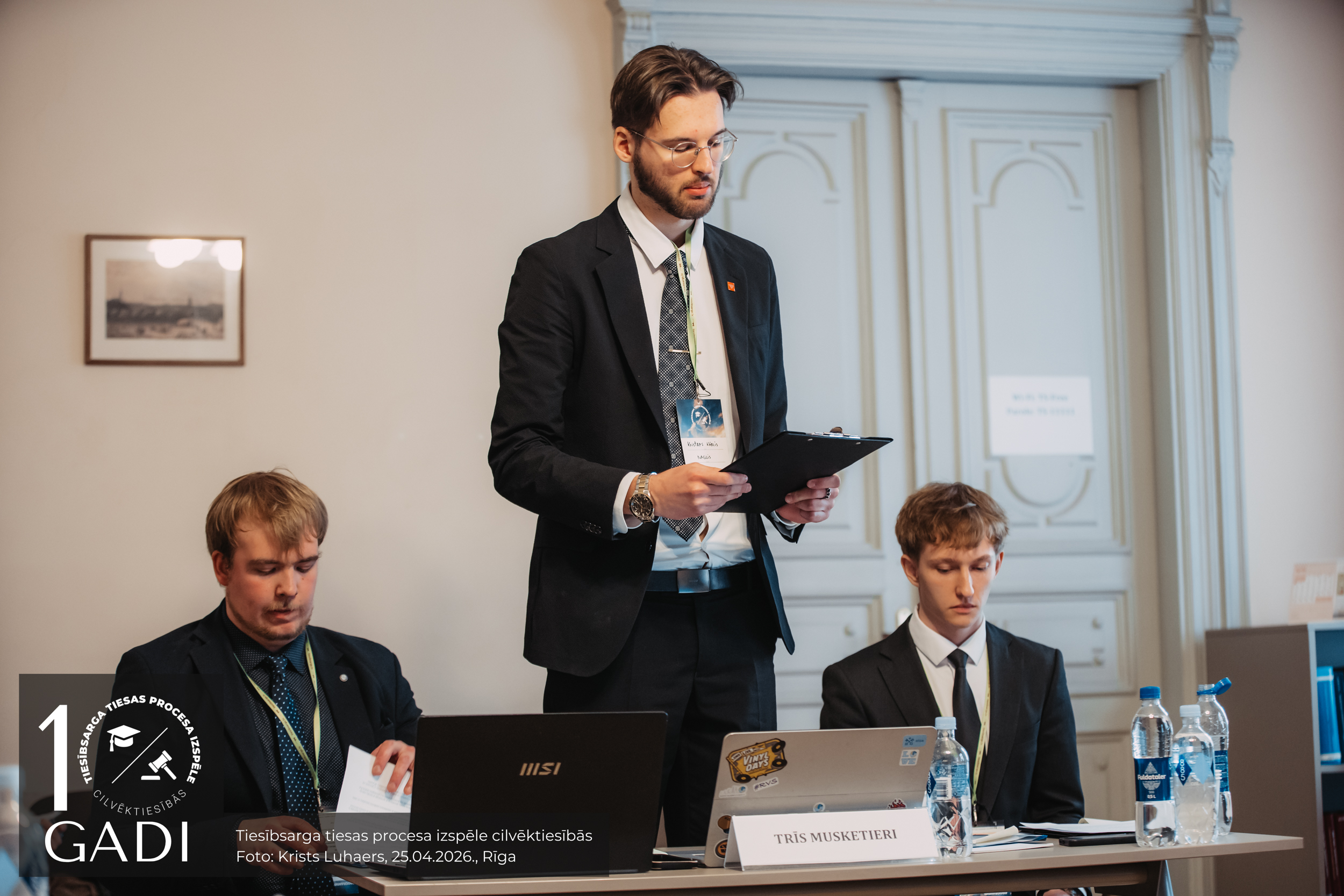 Rīgas Juridiskā augstskolas komanda “Trīs musketieri” - Kristaps Kārlis Naglis, Roberts Serpovskis, Daniels Leščinskis
