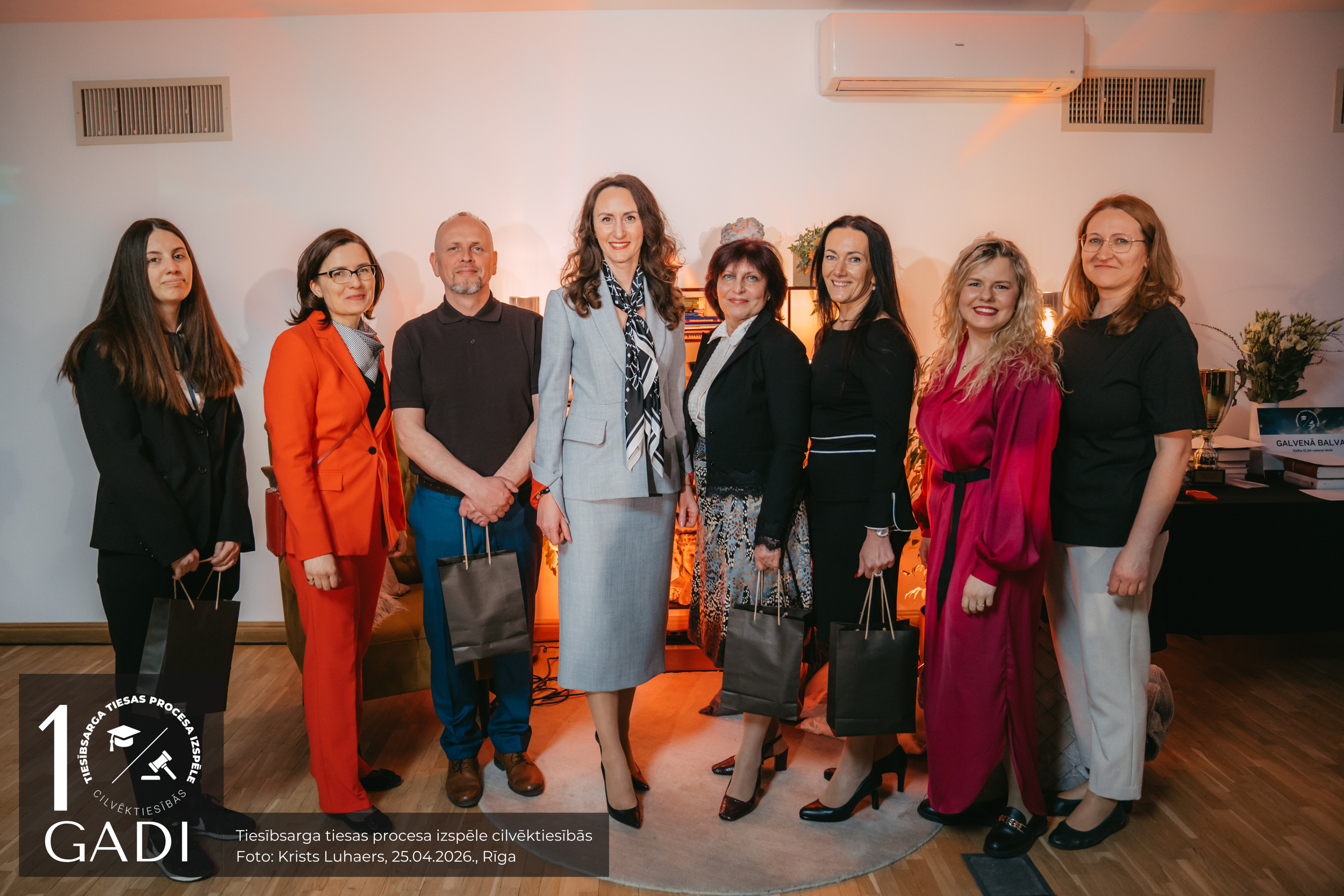 Tiesībsardze Karina Palkova un Tiesībsarga biroja darbinieki - izspēļu organizatoriskā komanda